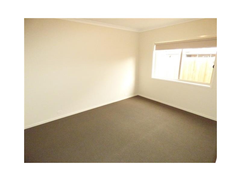 25 Whisper Boulevard, Point Cook VIC 3030