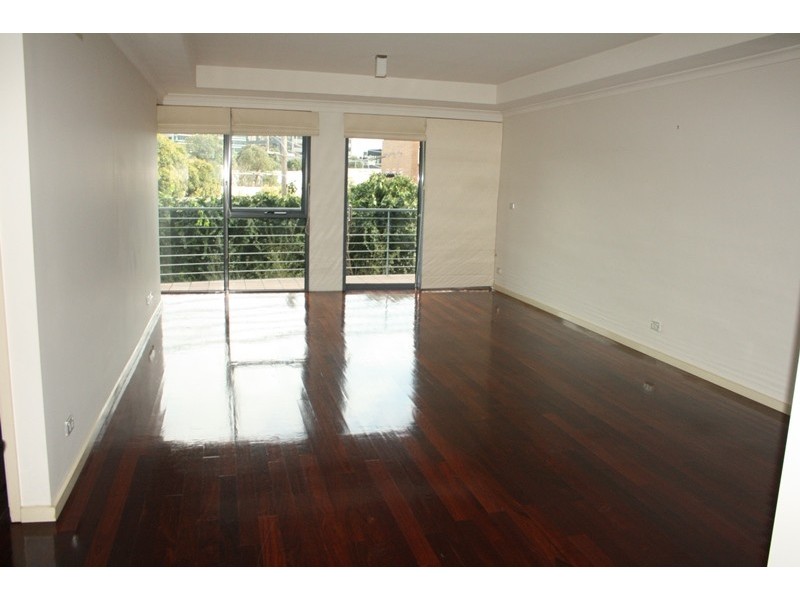 REF 23559/102 Wells Street, Southbank VIC 3006