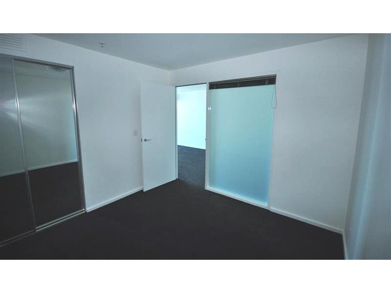 REF 23560/241 City Road, Southbank VIC 3006