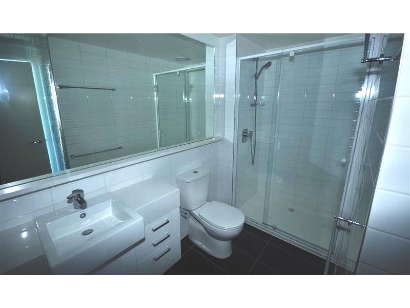 REF 23560/241 City Road, Southbank VIC 3006