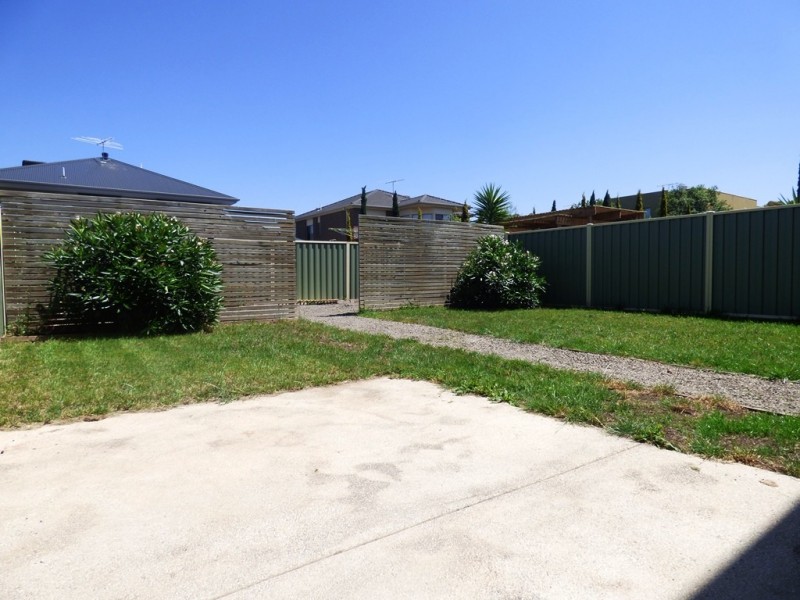 19 Hyde Park Terrace, Point Cook VIC 3030