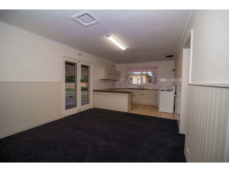 6 Dornoch Court, Croydon VIC 3136
