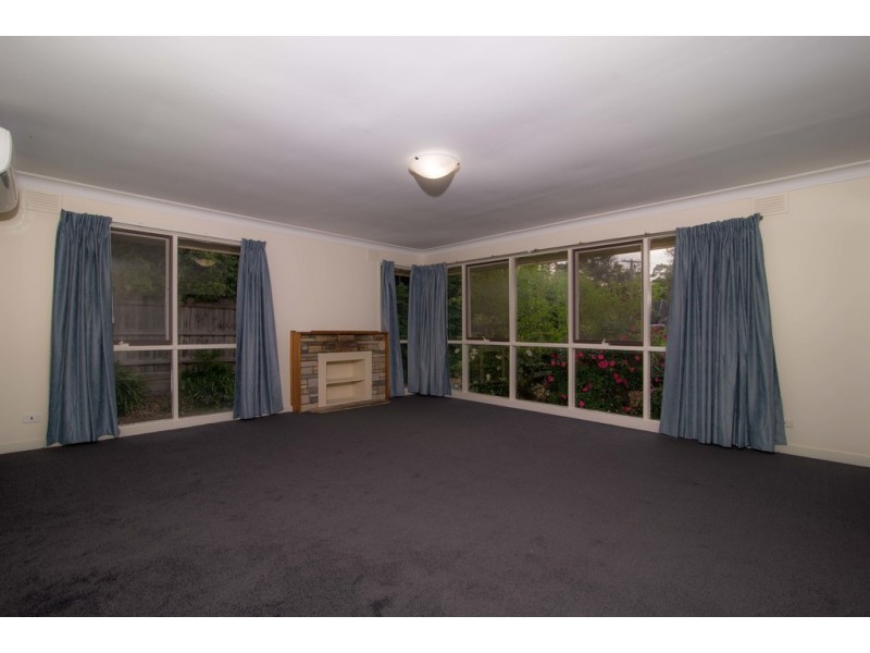 6 Dornoch Court, Croydon VIC 3136