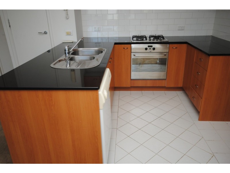 REF 23569/38 Bank Street, South Melbourne VIC 3205