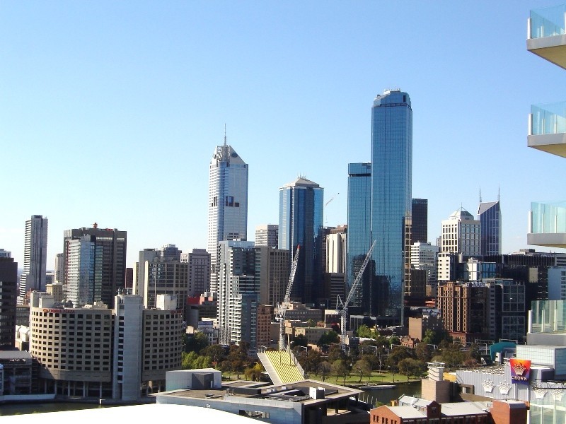 REF 23572/99 Whiteman Street, Southbank VIC 3006