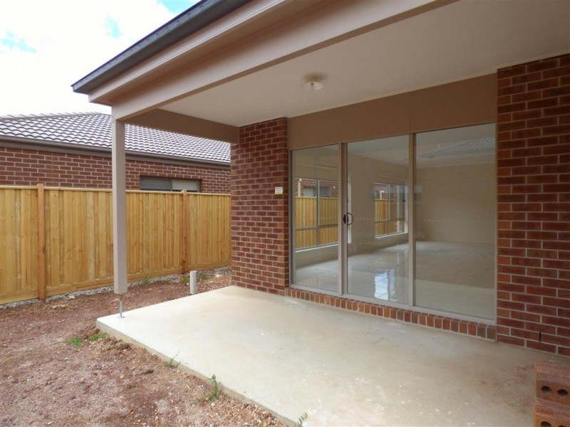60 Sunnybank Drive, Point Cook VIC 3030