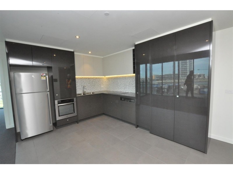 1a/9 Waterside Place, Docklands VIC 3008