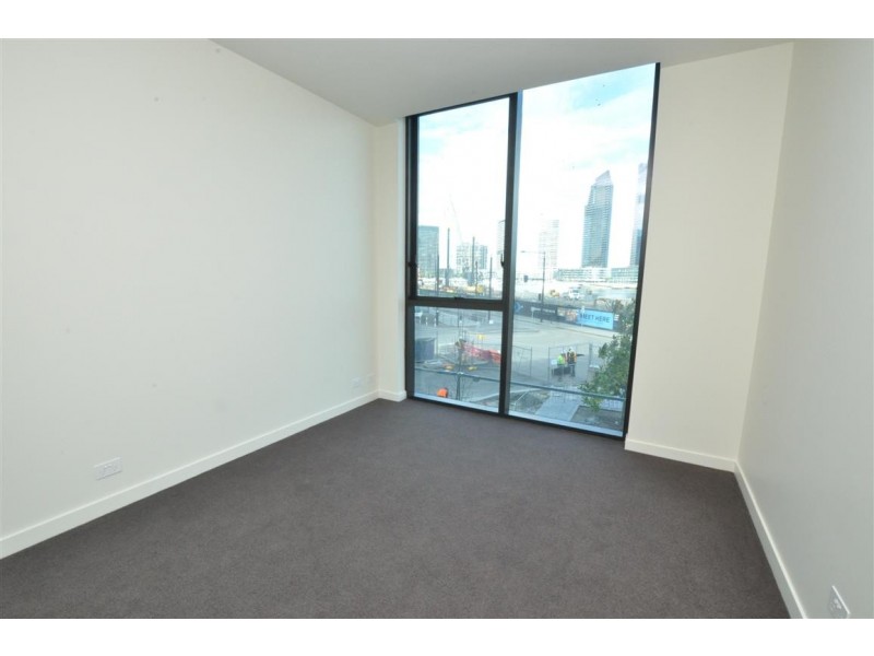 1a/9 Waterside Place, Docklands VIC 3008