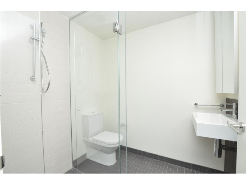 1a/9 Waterside Place, Docklands VIC 3008