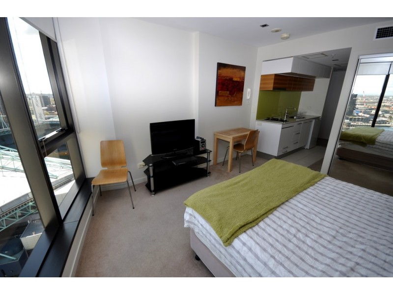 2709b/100 Harbour Esplanade, Docklands VIC 3008