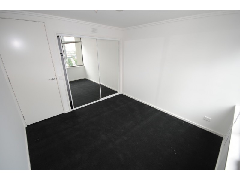 REF 23585/22 Kavanagh Street, Southbank VIC 3006