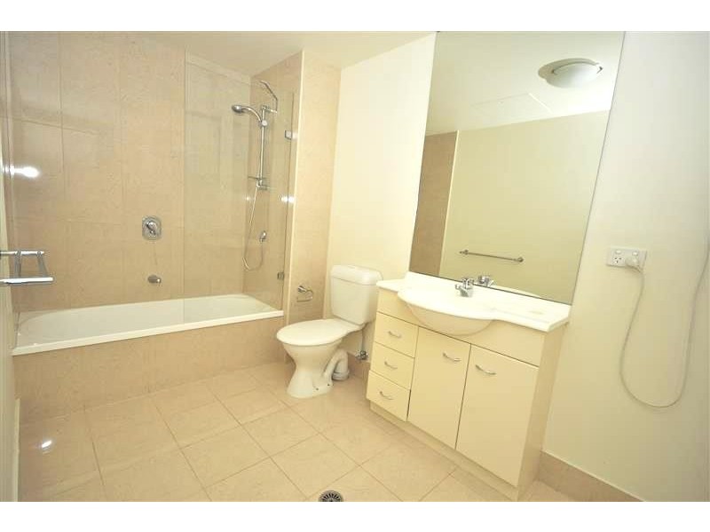 REF 23591/22 Kavanagh Street, Southbank VIC 3006