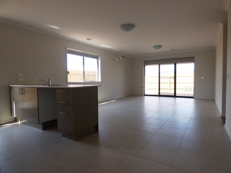 1 Hilda Drive, Brookfield VIC 3338