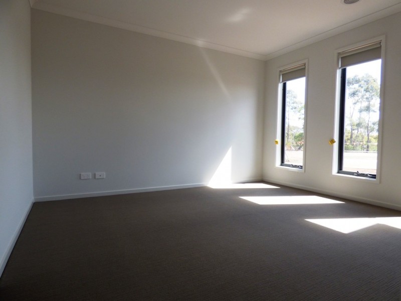 1 Hilda Drive, Brookfield VIC 3338
