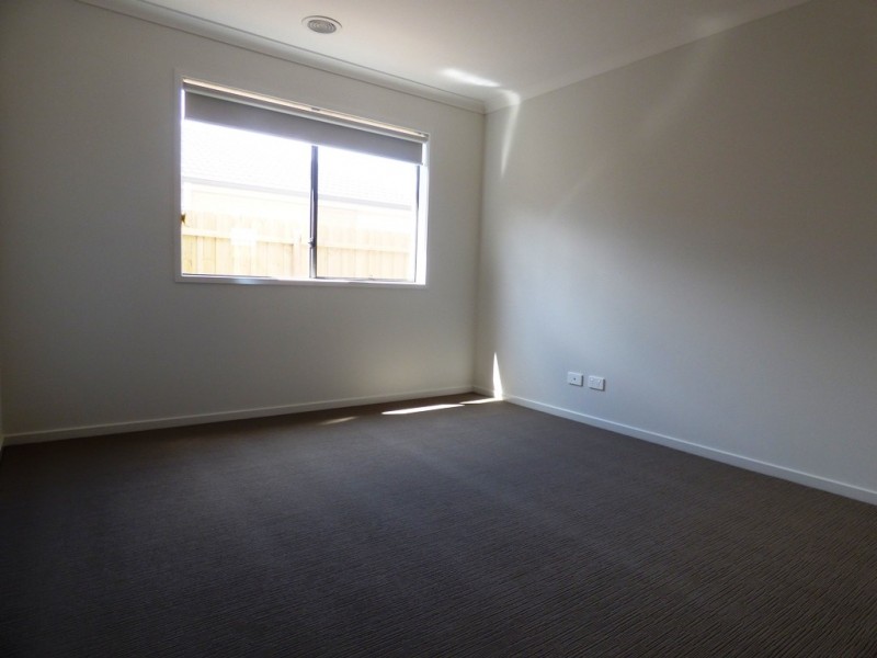 1 Hilda Drive, Brookfield VIC 3338