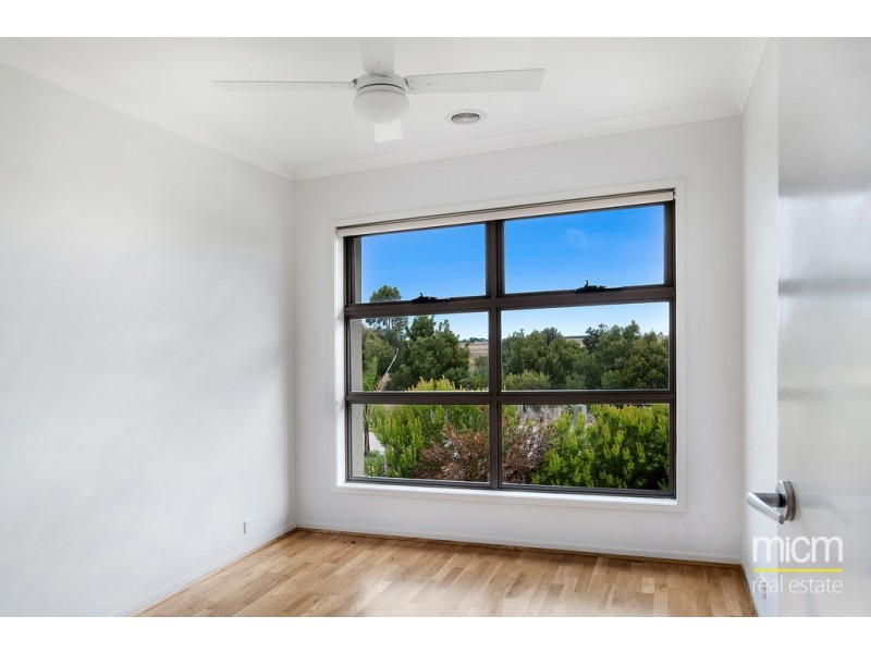 1 Reef Walk, Point Cook VIC 3030