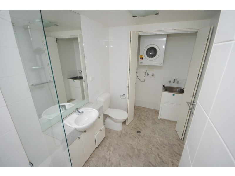 REF 23598/183 City Road, Southbank VIC 3006