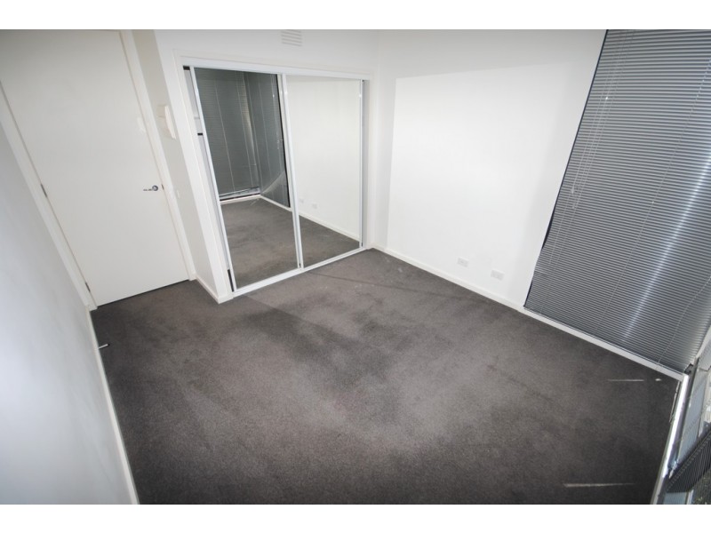 REF 23609/183 City Road, Southbank VIC 3006