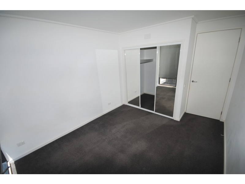 REF 23609/183 City Road, Southbank VIC 3006