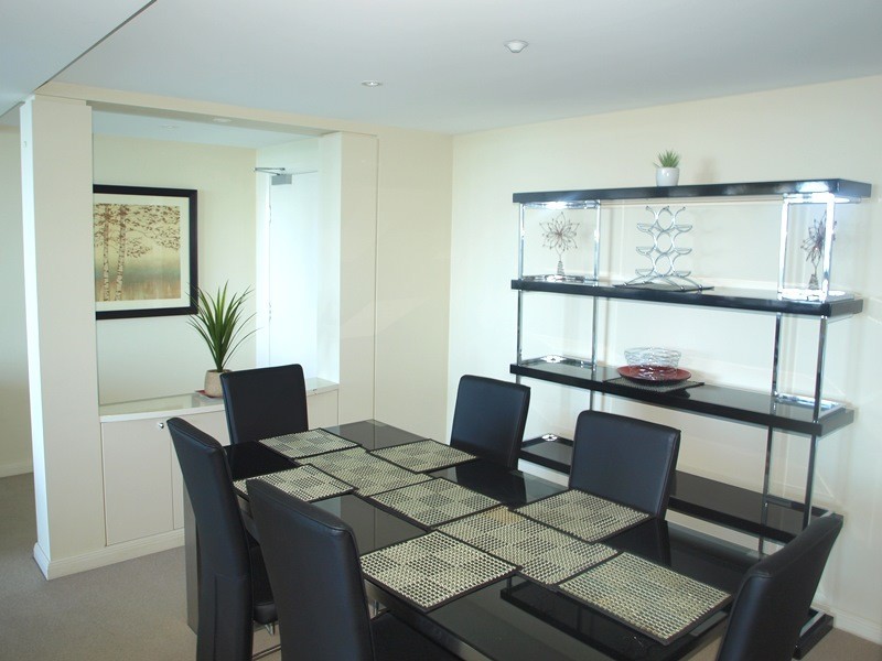 905/127 Beach Street, Port Melbourne VIC 3207