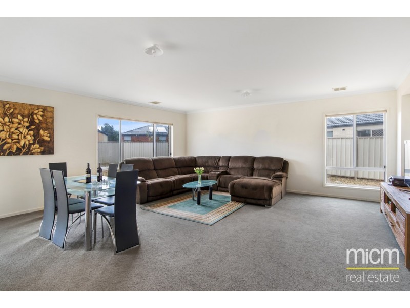 43 Higgins Way, Truganina VIC 3029