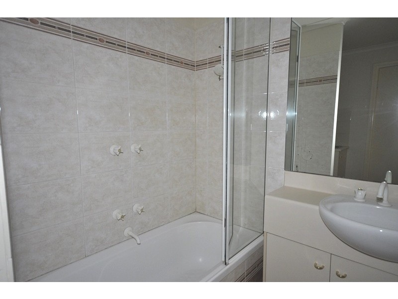 REF 23621/28 Little Lonsdale Street, Melbourne VIC 3000