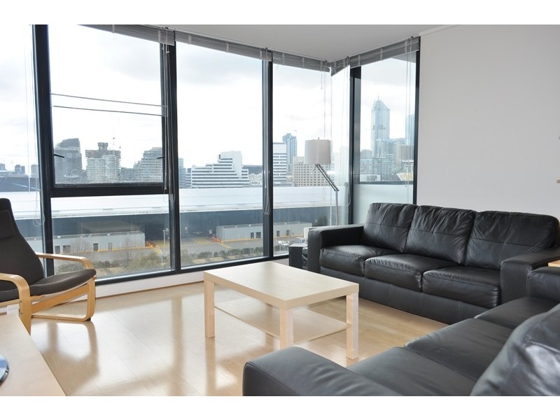 REF 23622/99 Whiteman Street, Southbank VIC 3006
