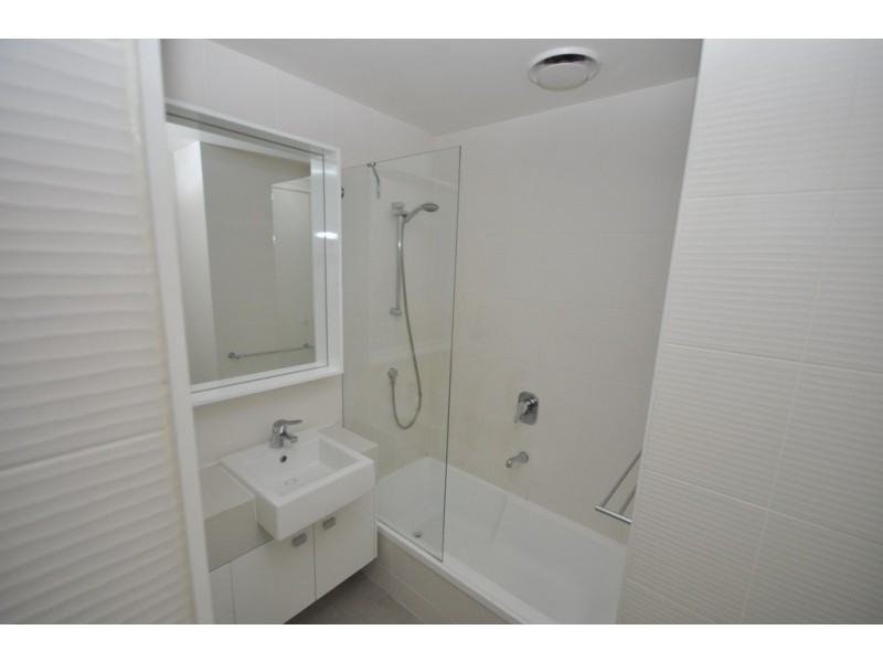 REF 23627/180 City Road, Southbank VIC 3006