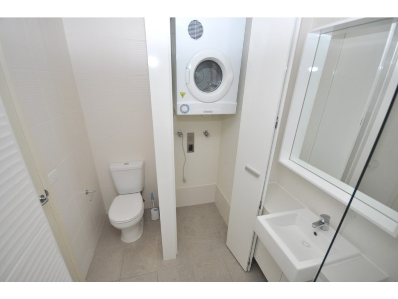 REF 23627/180 City Road, Southbank VIC 3006