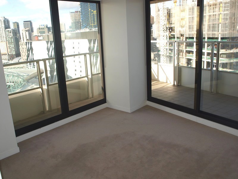 2511A/100 Harbour Esplanade, Docklands VIC 3008