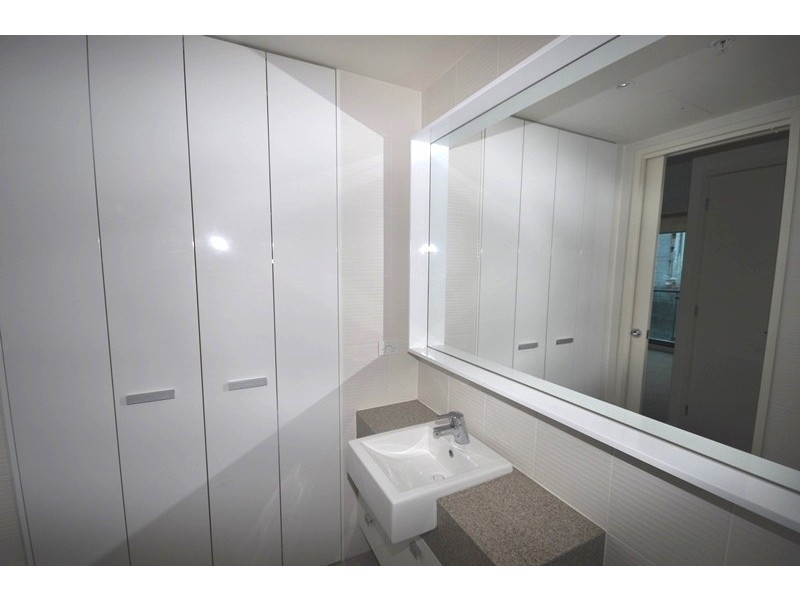 REF 23629/180 City Road, Southbank VIC 3006