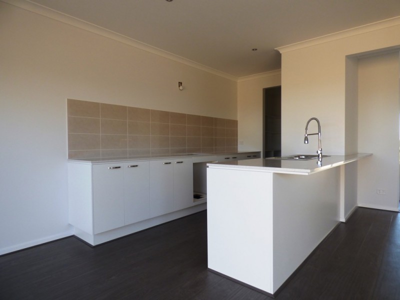 38 Jansar Street, Point Cook VIC 3030