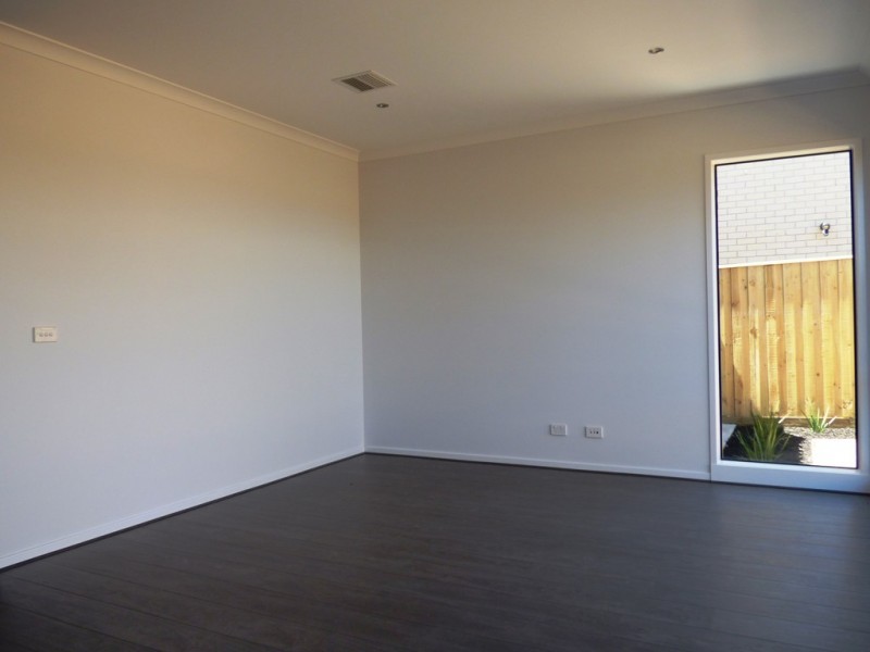 38 Jansar Street, Point Cook VIC 3030