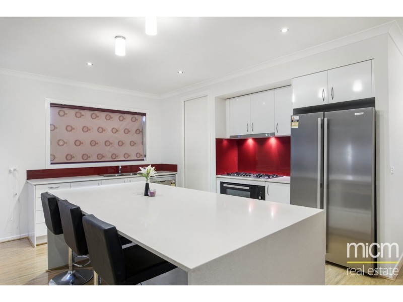 18 Trimotor Road, Point Cook VIC 3030