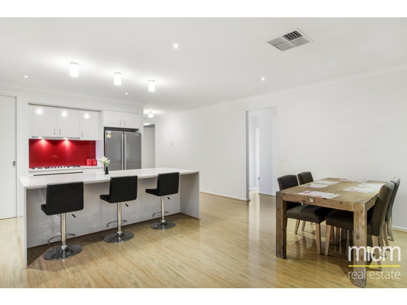 18 Trimotor Road, Point Cook VIC 3030
