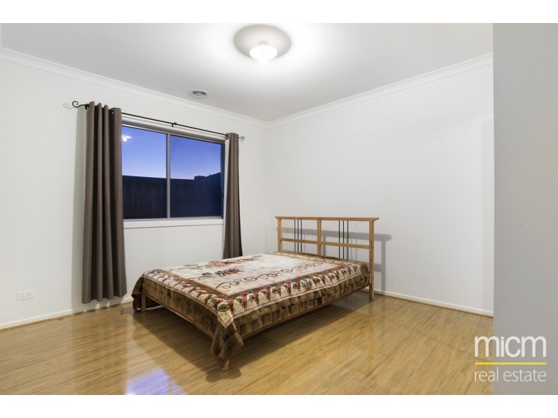 18 Trimotor Road, Point Cook VIC 3030