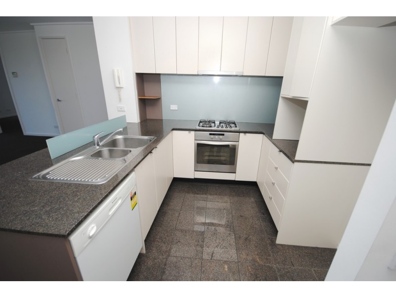 REF 23641/183 City Road, Southbank VIC 3006