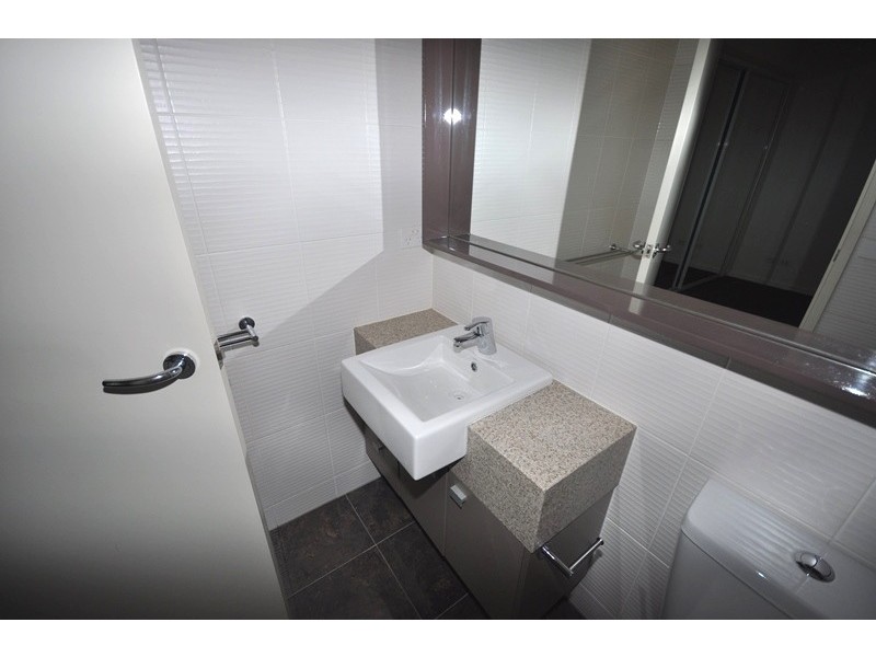 REF 23651/180 City Road, Southbank VIC 3006