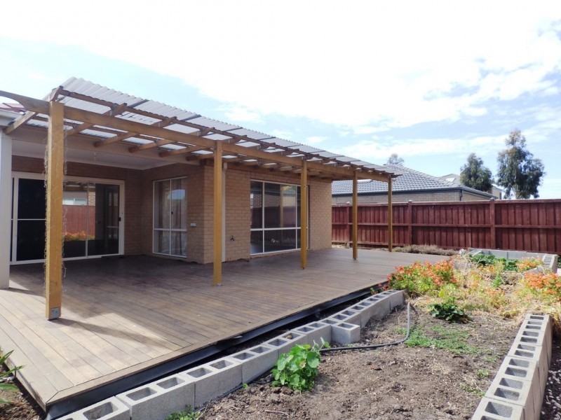 63 Malibu Boulevard, Point Cook VIC 3030