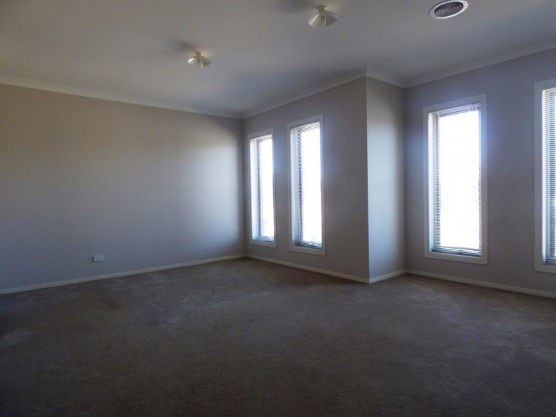 415 Boardwalk Boulevard, Point Cook VIC 3030