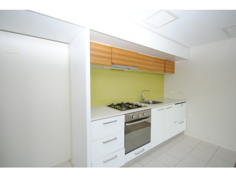 1811/100 Harbour Esplanade, Docklands VIC 3008