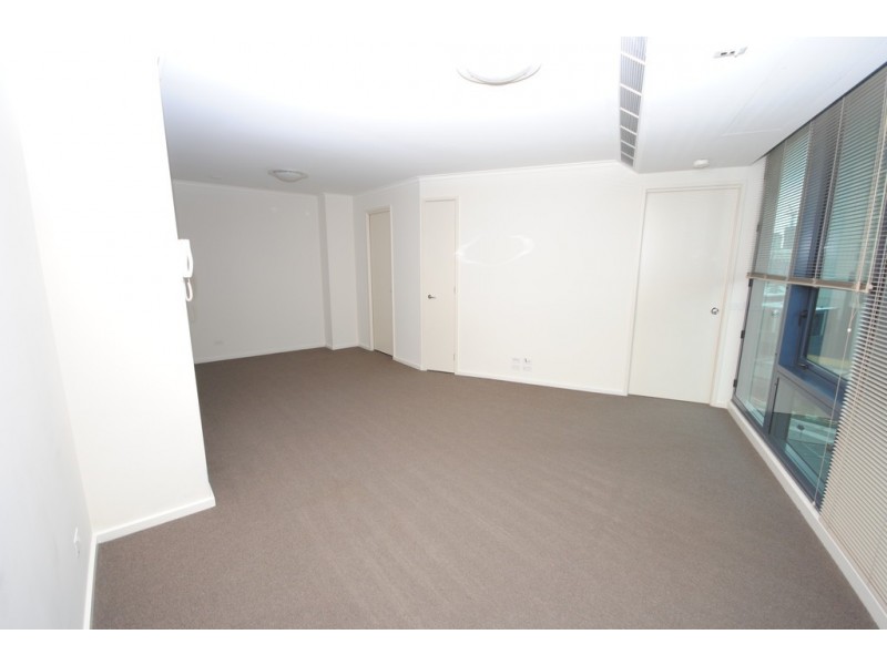 REF 23681/180 City Road, Southbank VIC 3006