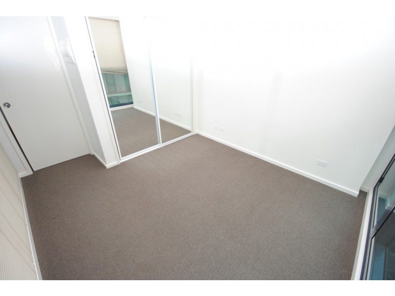 REF 23681/180 City Road, Southbank VIC 3006