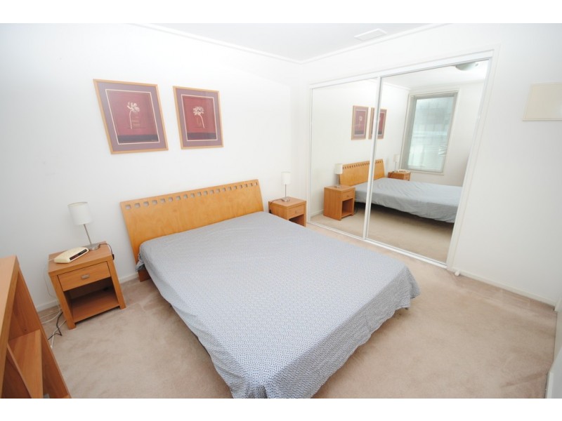 REF 23695/163 City Road, Southbank VIC 3006