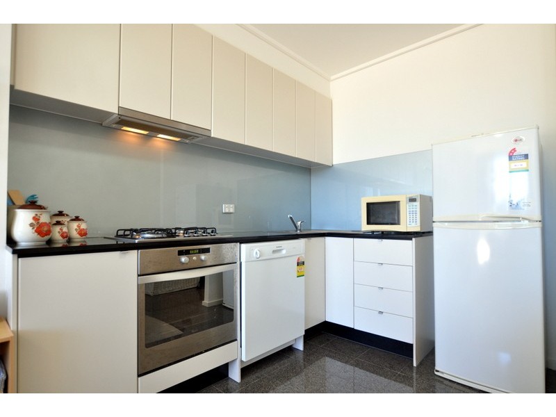 REF 23699/173 City Road, Southbank VIC 3006