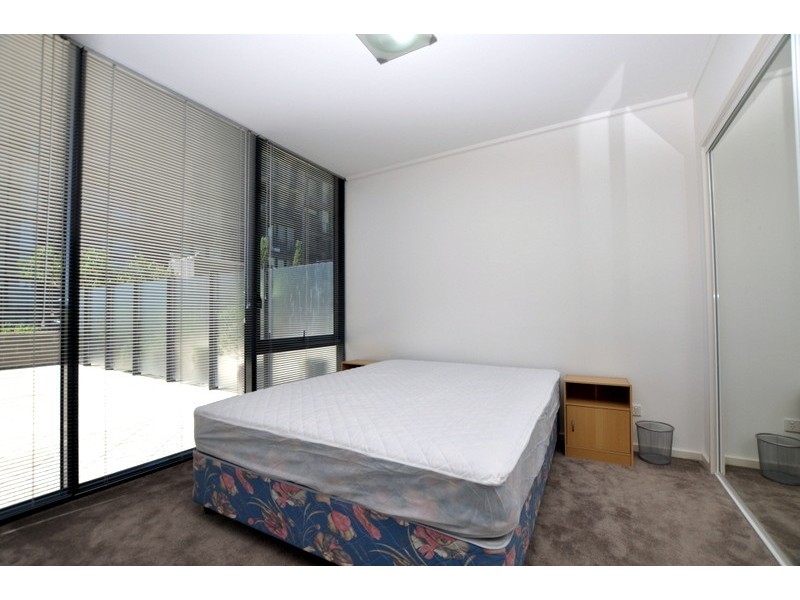 REF 23699/173 City Road, Southbank VIC 3006