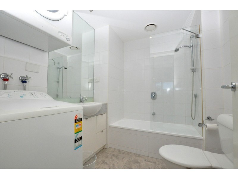 REF 23699/173 City Road, Southbank VIC 3006