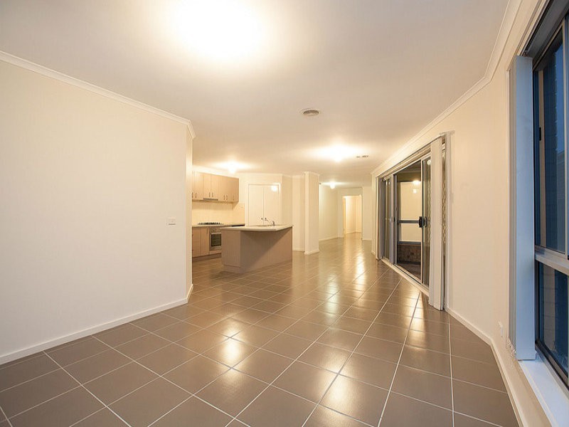 11 Oliver Place, Point Cook VIC 3030