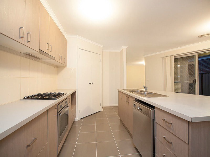 11 Oliver Place, Point Cook VIC 3030