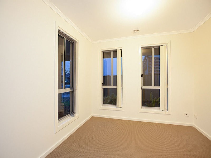 11 Oliver Place, Point Cook VIC 3030